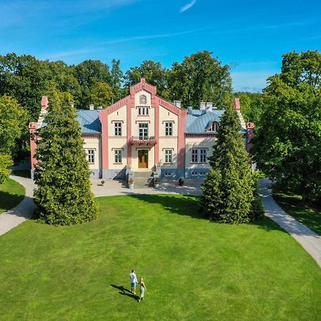 Paedaste Manor Exterior foto