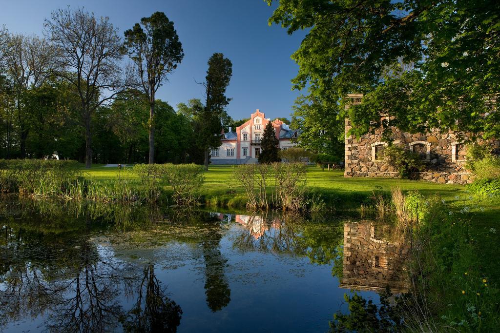 Paedaste Manor Exterior foto